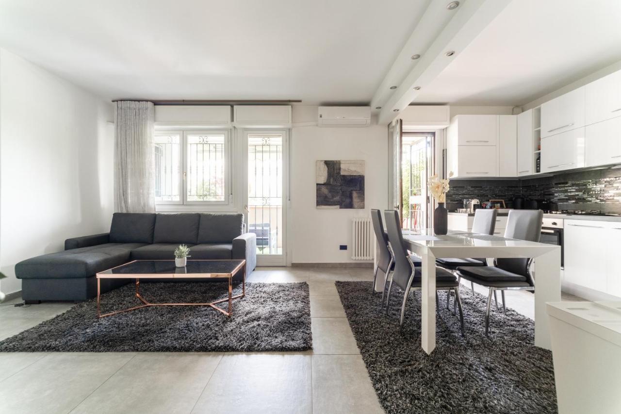Oasis Luxury - A.C/Terrace/2Bedrooms 贝尔加莫 外观 照片