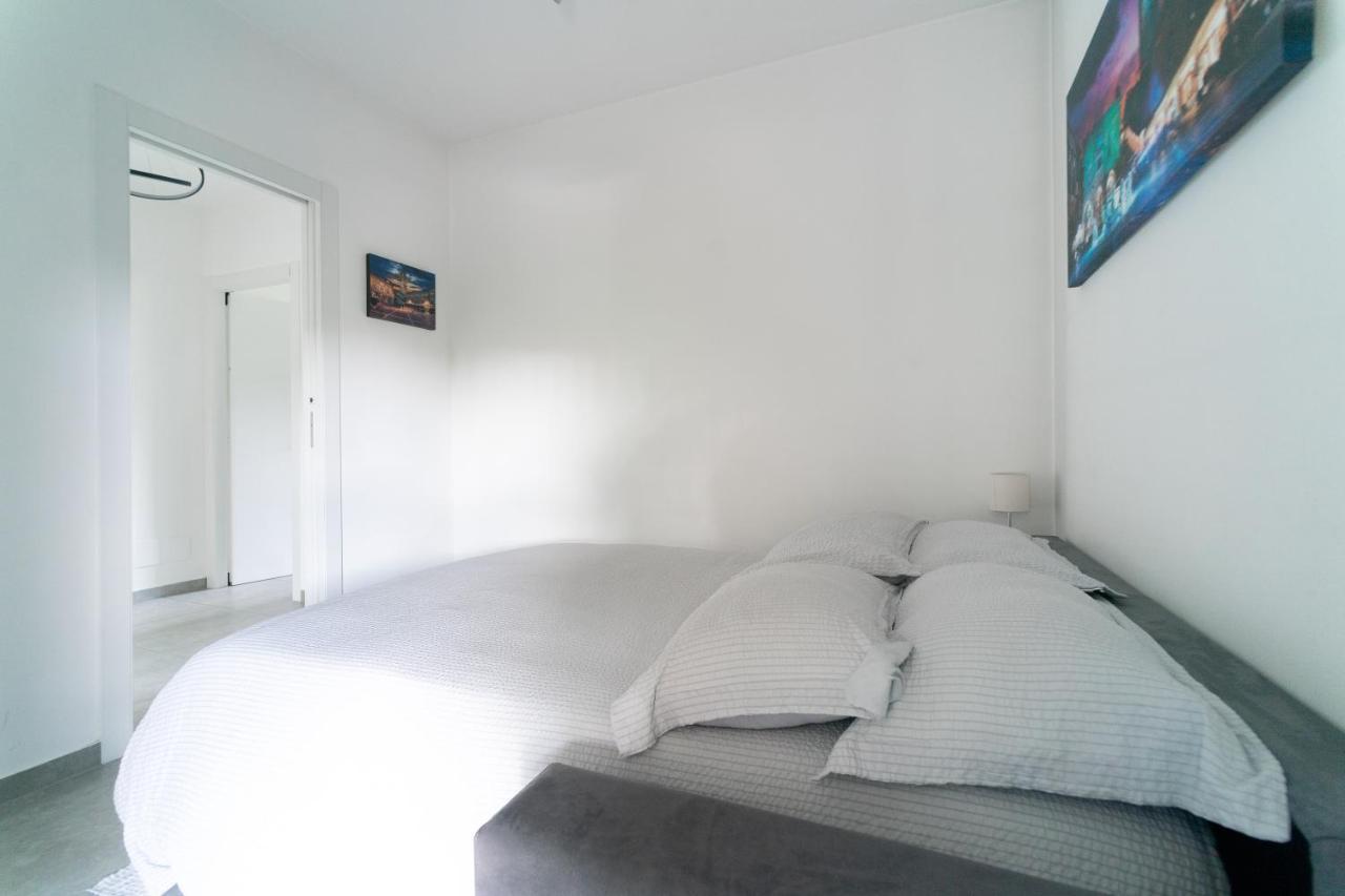 Oasis Luxury - A.C/Terrace/2Bedrooms 贝尔加莫 外观 照片