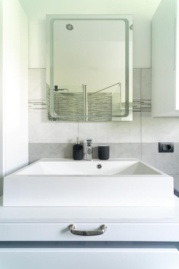 Oasis Luxury - A.C/Terrace/2Bedrooms 贝尔加莫 外观 照片