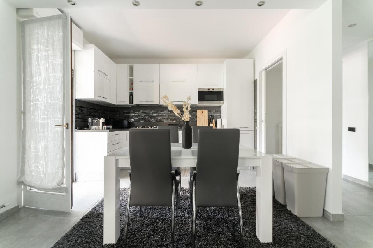 Oasis Luxury - A.C/Terrace/2Bedrooms 贝尔加莫 外观 照片